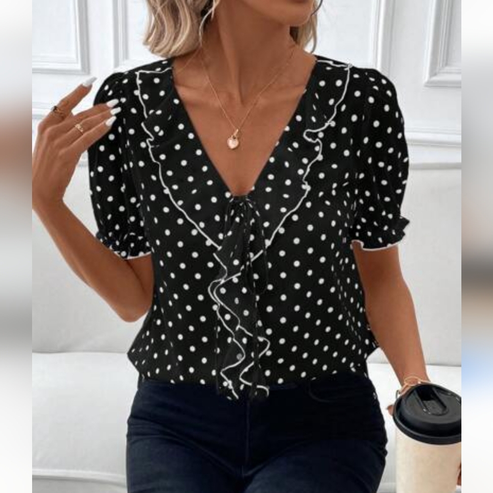 SHEIN Black Ruffled Peter Ruffle Collar Blouse